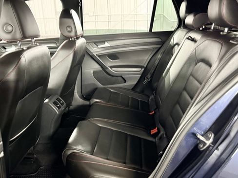 Used 2018 Volkswagen GTI Autobahn FWD image 21