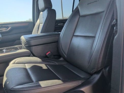 Certified 2025 GMC Yukon Denali image 15