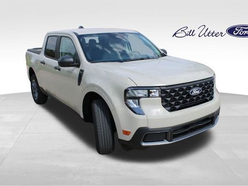 New 2025 Ford Maverick XLT w/ Equipment Group 302A image 2