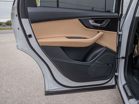 Used 2020 Audi Q7 3.0T Premium Plus w/ Premium Plus Package image 11