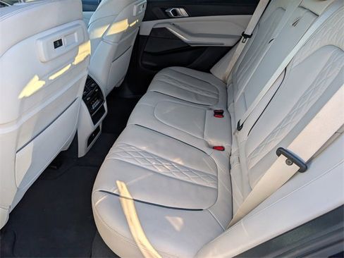 Used 2019 BMW X5 xDrive40i w/ M Sport Package image 29