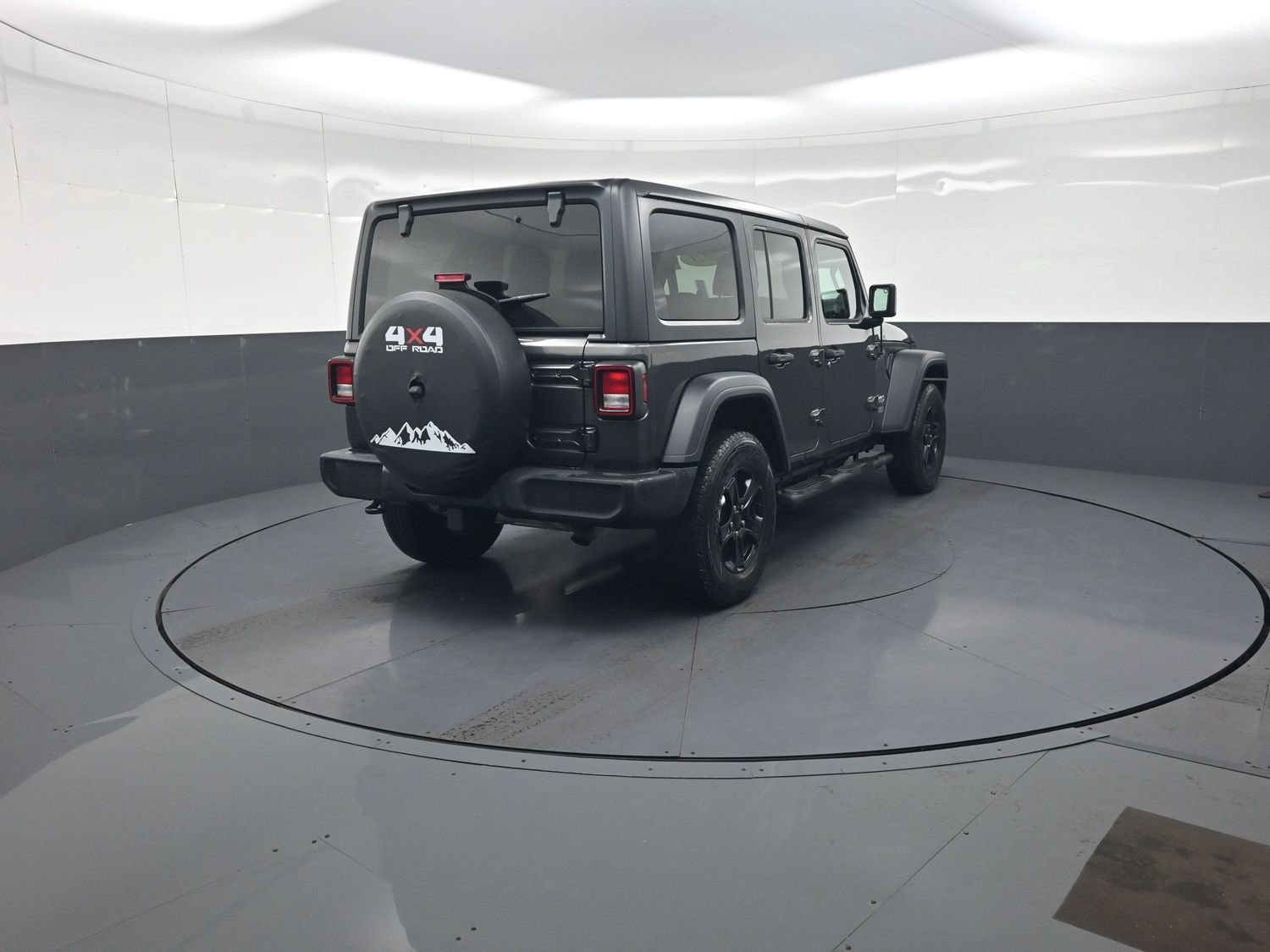 Used 2021 Jeep Wrangler Unlimited Sport AWD/4WD image 3
