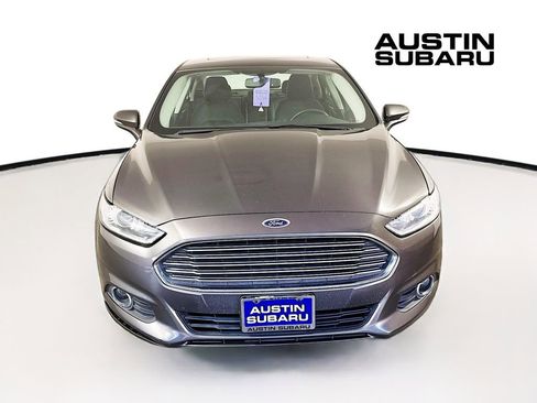 Used 2016 Ford Fusion SE w/ Equipment Group 202A FWD image 2