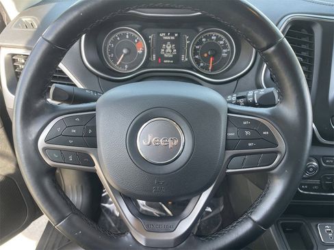 Used 2021 Jeep Cherokee Latitude Plus image 21