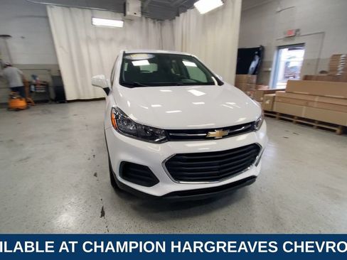 Used 2018 Chevrolet Trax LS AWD/4WD image 3