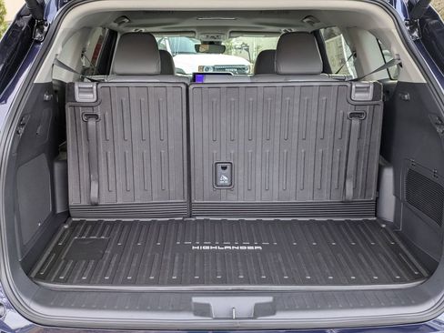 New 2026 Toyota Highlander Limited image 14