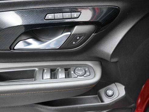 Used 2023 GMC Terrain AT4 image 8