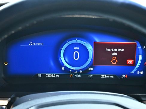 Used 2020 Ford Explorer Platinum w/ Premium Technology Package AWD/4WD image 23