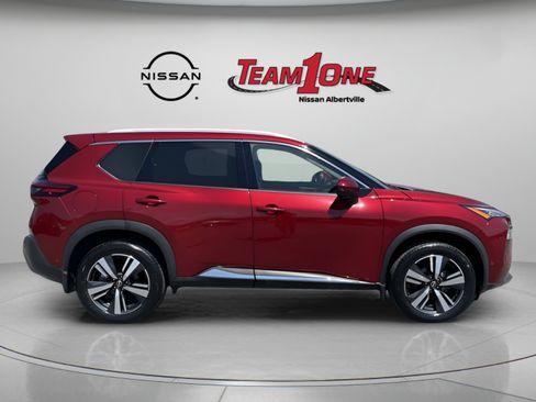 Used 2023 Nissan Rogue SL w/ SL Premium Package FWD image 9