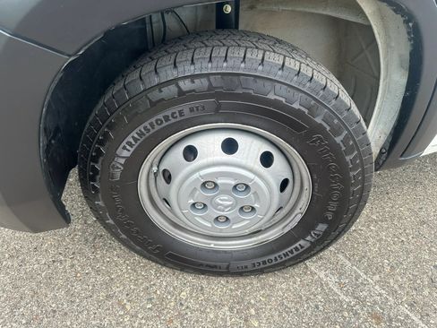 Used 2023 RAM ProMaster 2500 w/ Driver Convenience Group (A) FWD image 9