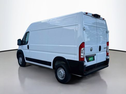 Used 2025 RAM ProMaster 2500 w/ Convenience Group FWD image 7