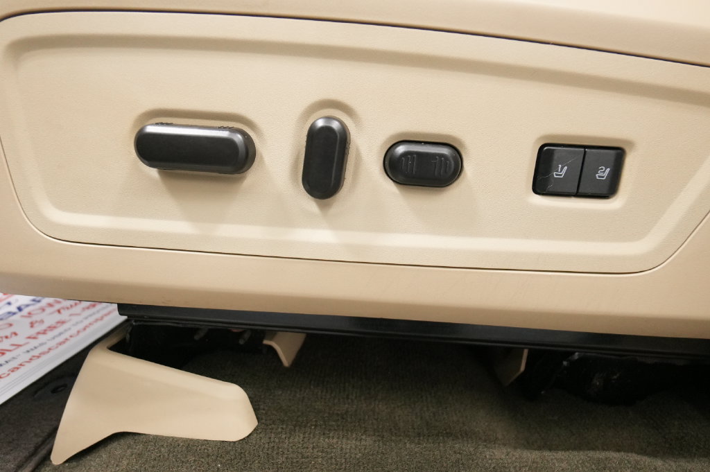Used 2017 Lincoln Navigator Reserve AWD/4WD image 15