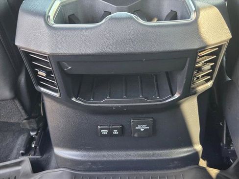 Used 2025 Toyota Tundra Limited AWD/4WD image 22