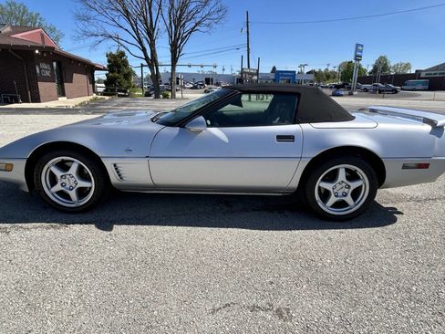 Used 1996 Chevrolet Corvette Convertible image 37