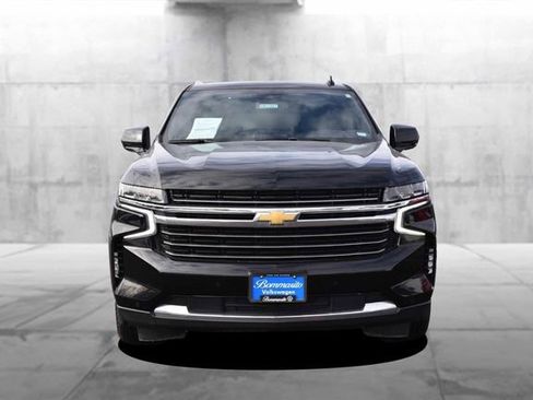 Used 2024 Chevrolet Suburban LT image 4