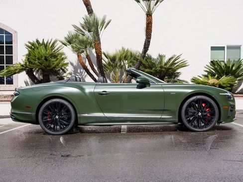 Used 2025 Bentley Continental GT Speed image 34