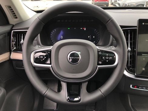 New 2026 Volvo XC90 B6 Plus w/ Protection Package Premier image 18