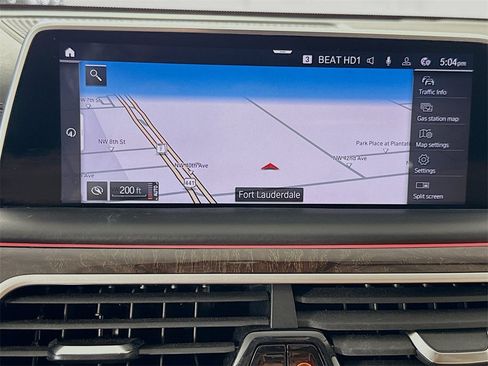 Used 2021 BMW 750i xDrive w/ Executive Package image 14