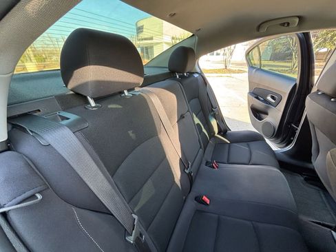 Used 2013 Chevrolet Cruze LT image 18
