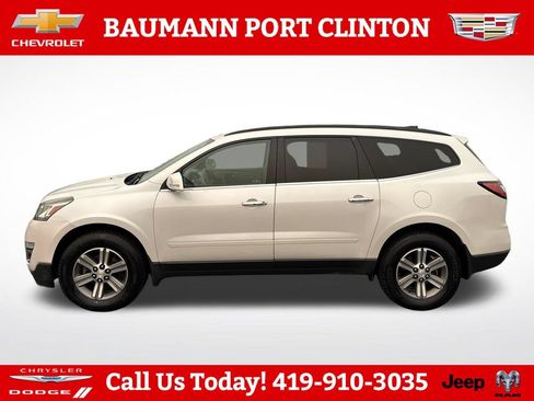 Used 2016 Chevrolet Traverse LT FWD image 2