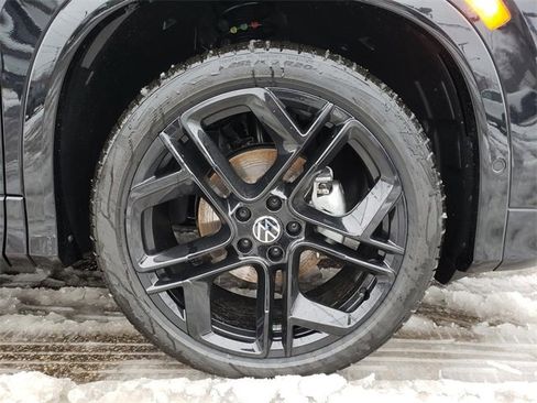 New 2026 Volkswagen Tiguan SE R-Line image 12