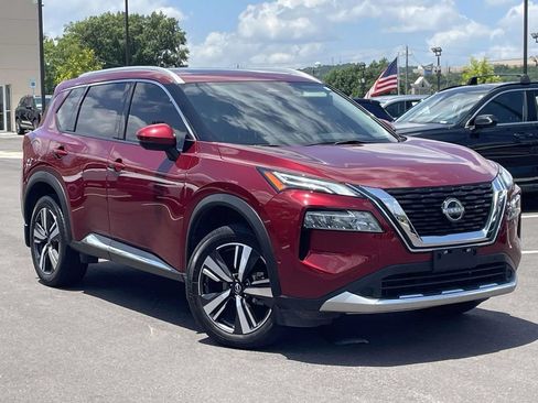 Used 2023 Nissan Rogue Platinum FWD image 1