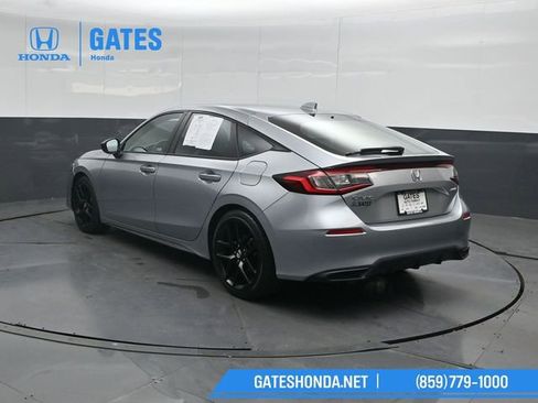 Used 2023 Honda Civic Sport image 8