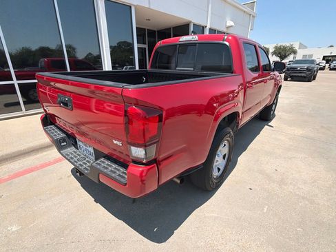 Used 2020 Toyota Tacoma SR AWD/4WD image 5