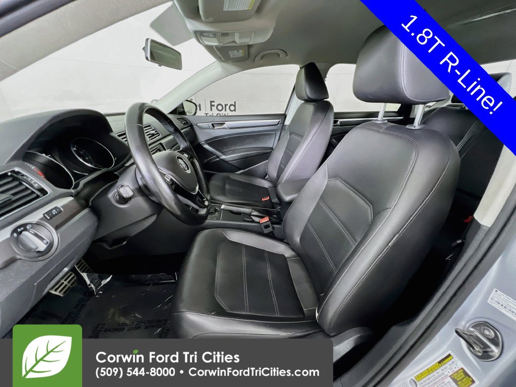 Used 2017 Volkswagen Passat 1.8T R-Line FWD image 23