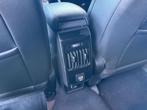 Used 2025 Jeep Compass Trailhawk image 22