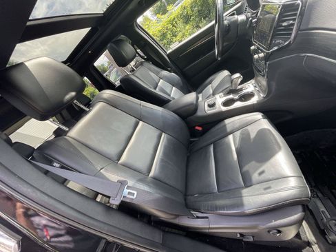 Used 2021 Jeep Grand Cherokee Limited w/ Sun & Sound Group AWD/4WD image 22
