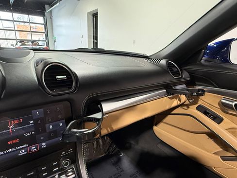 Used 2022 Porsche 718 Boxster image 48
