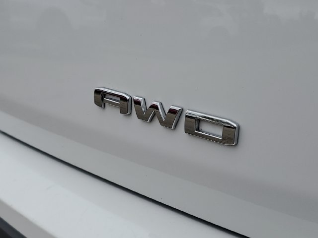 Used 2024 GMC Terrain SLE w/ Driver Convenience Package AWD/4WD image 7