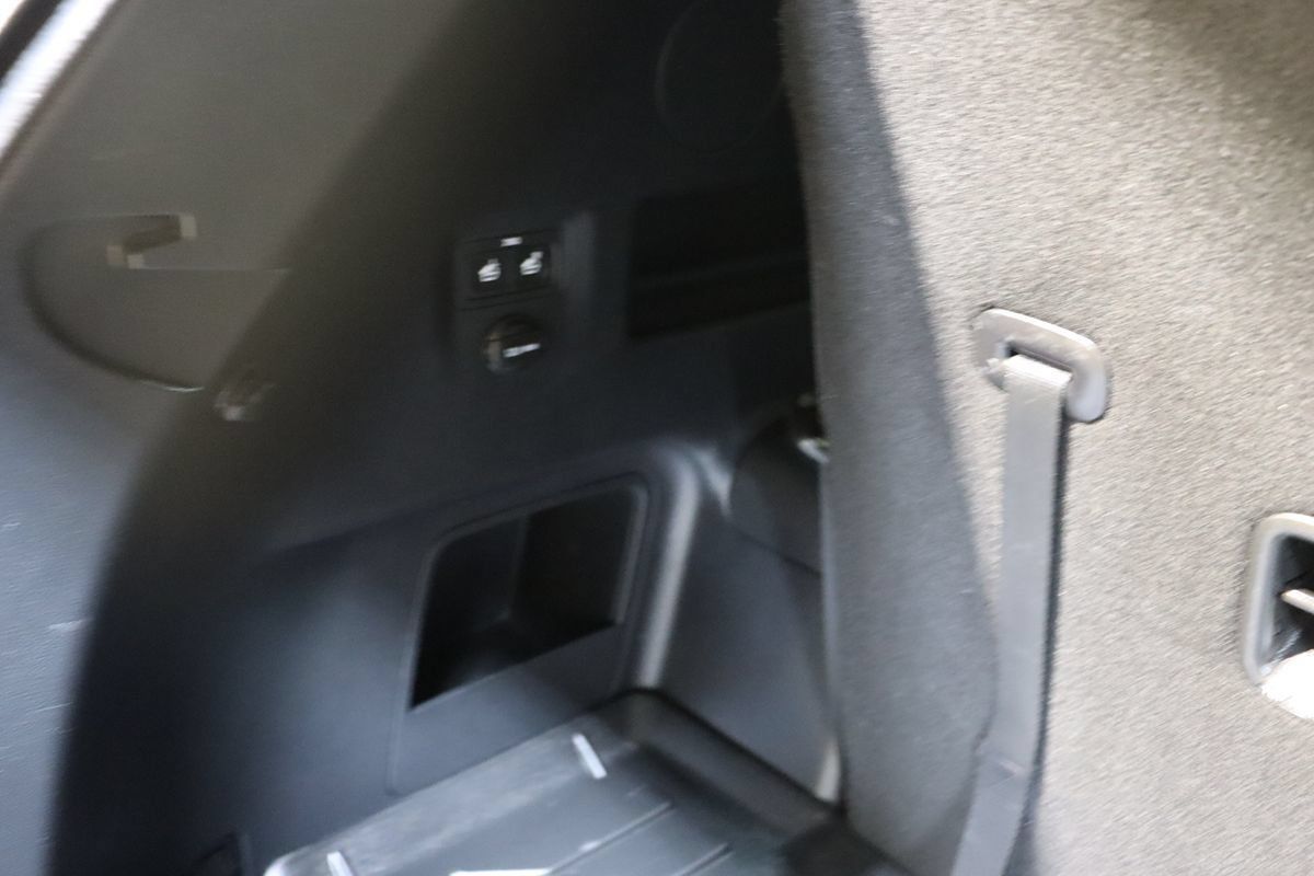 Used 2024 Kia Telluride EX w/ EX Captain's Chair Package FWD image 52