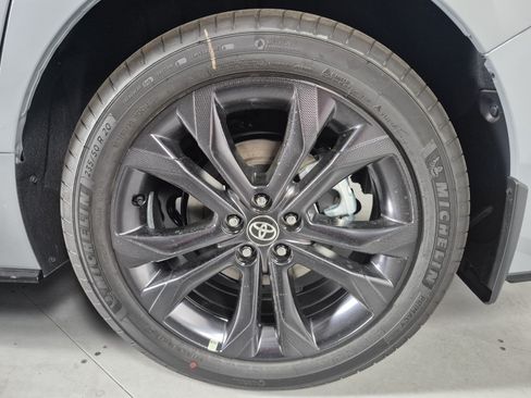 New 2026 Toyota Sienna XSE FWD image 11