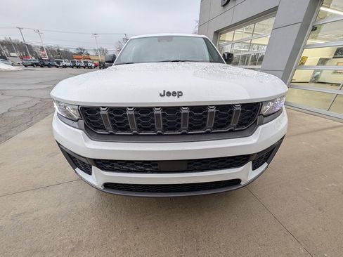 New 2026 Jeep Grand Cherokee L Limited image 9