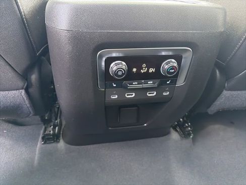 Used 2024 Chevrolet Tahoe High Country w/ Advanced Technology Package AWD/4WD image 19
