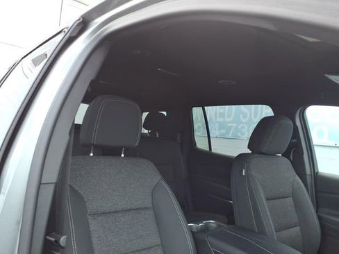 Used 2026 Chevrolet Traverse LT w/ Driver Confidence Package image 21