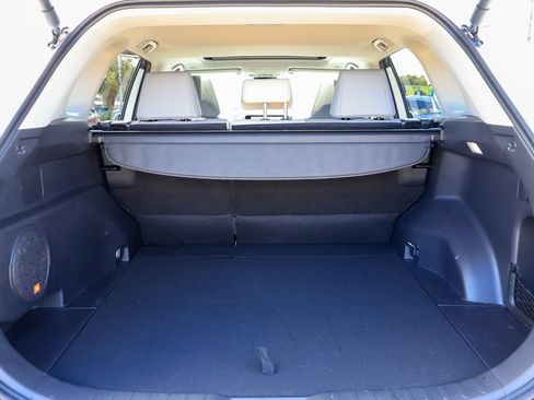 Used 2025 Toyota RAV4 Limited FWD image 28