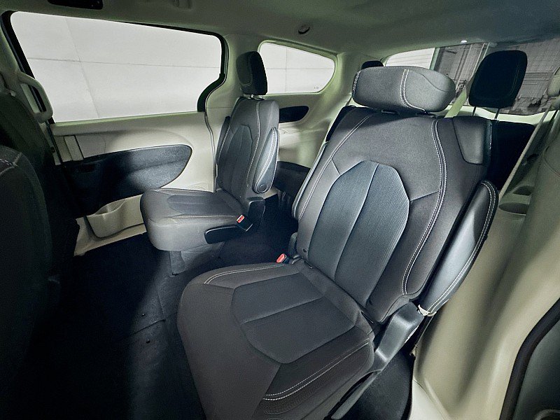 Used 2023 Chrysler Voyager LX FWD image 20