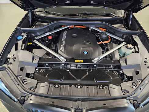 New 2026 BMW X5 xDrive50e AWD/4WD image 9