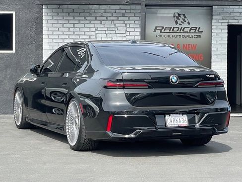 Used 2025 BMW 740i RWD image 11