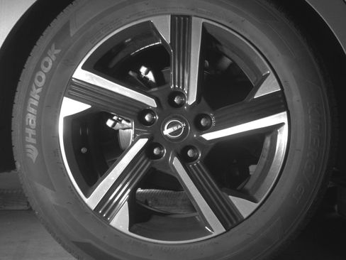 Used 2025 Nissan Sentra SV FWD image 18