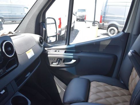 New 2024 Mercedes-Benz Sprinter 2500 image 14