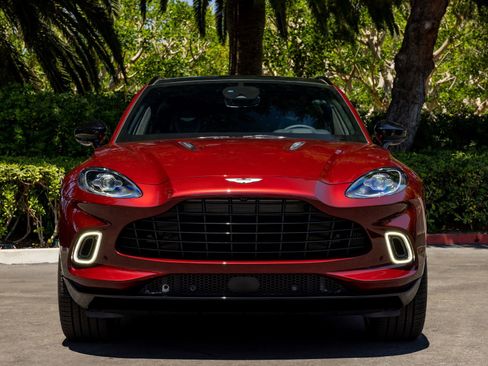 Used 2021 Aston Martin DBX AWD/4WD image 5