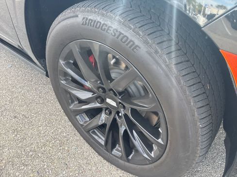 Used 2023 Cadillac Escalade ESV Sport w/ LPO, ONYX Package image 4