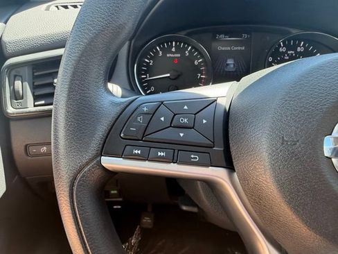 Used 2017 Nissan Rogue S w/ S Family Package FWD image 22