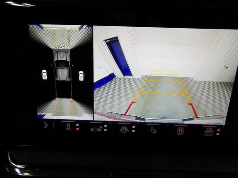 Used 2024 GMC Sierra 2500 AT4 w/ AT4 Premium Plus Package image 27