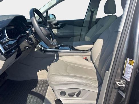 Used 2023 Audi Q7 3.0T Prestige image 13