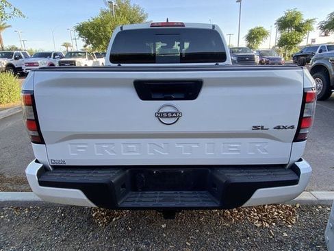 Used 2024 Nissan Frontier SL AWD/4WD image 3